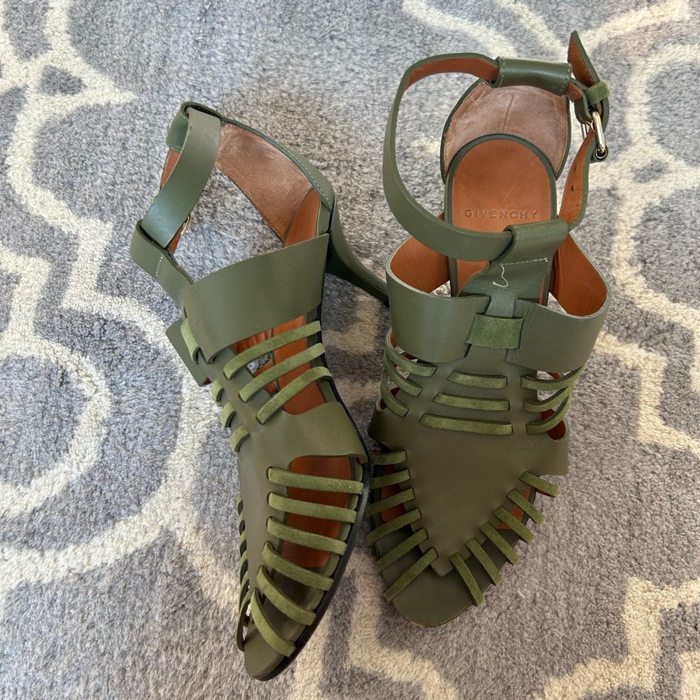 Givenchy Size z38 Green Sandals